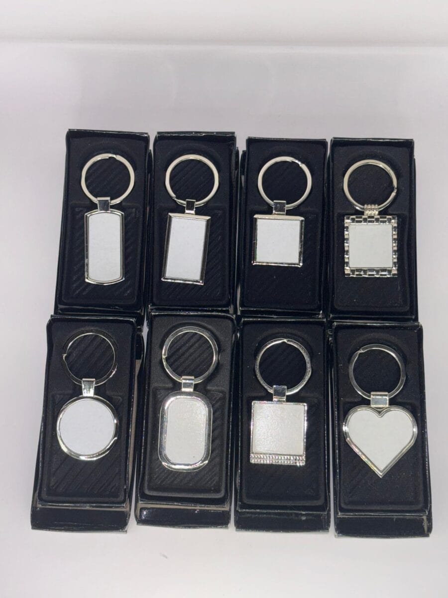 Metal keychain